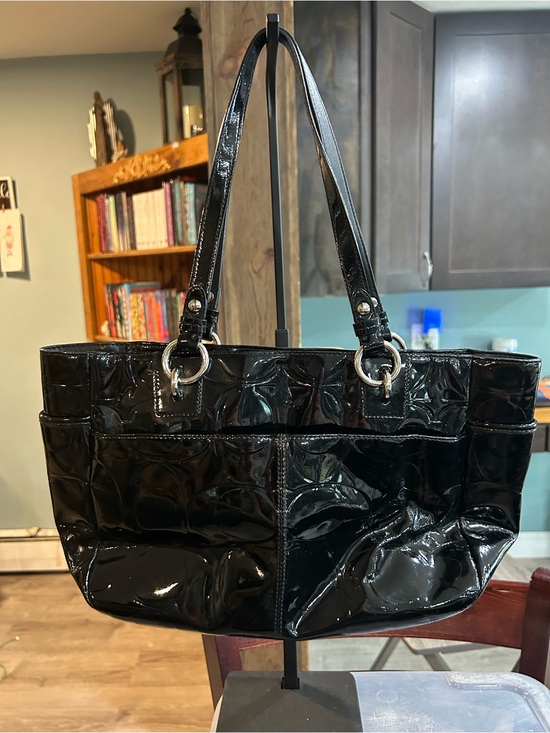 il_300x300.3835450992_koxn.jpg Coach Black Patent Signature Tote